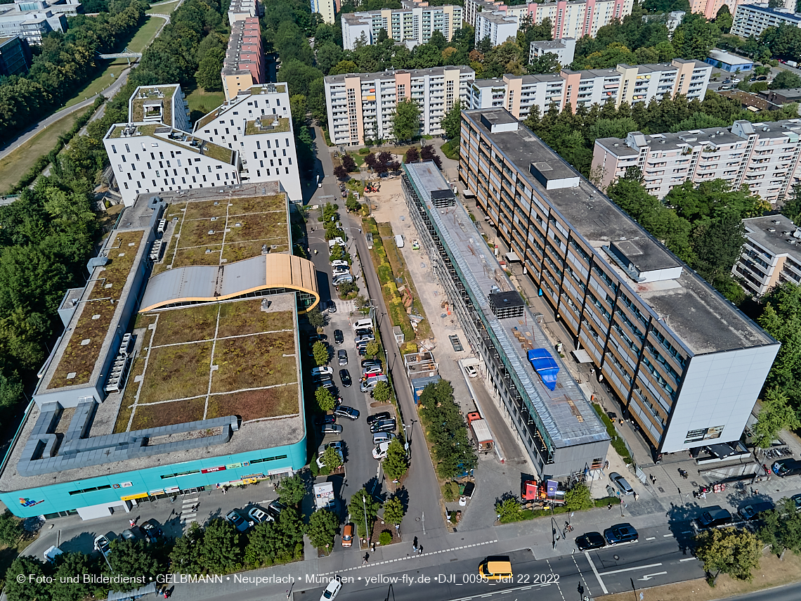 22.07.2022 - Plettzentrum und Montessori Schule in Neuperlach